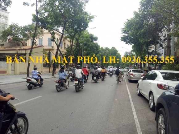 Bán Nhà Mặt Phố Quang Trung, Hoàn Kiếm, 490m2, Mặt Tiền 20m, Biệt Thự 3 Tầng, Giá Rẻ