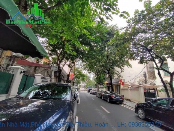 Chính Chủ Cần Bán Nhà Mặt Phố Nguyễn Gia Thiều, Trần Hưng Đạo, 552m2, 2,5 Tầng, Mặt Tiền 19m, Giá Tốt
