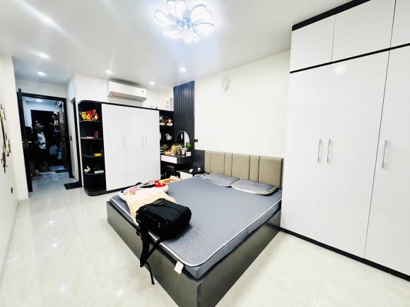 Lô góc Hoàng Hoa Thám, 2 mặt thoáng, 10m ra ô tô – 11 tỷ