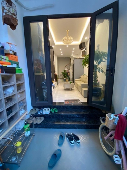 )***SIÊU VÍP KHU PHỐ TRẦN KHÁT CHÂN  ** NHÀ XÂY TÂM HUYẾT, HOÀN THIỆN ĐẸP, CHỈ VIỆC XÁCH VALI VỀ Ở ????????????